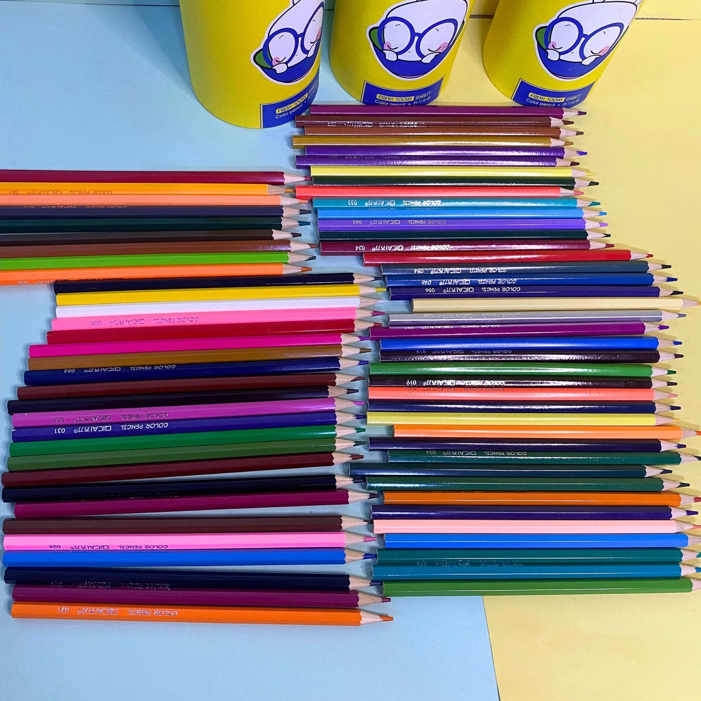 72 piece color box