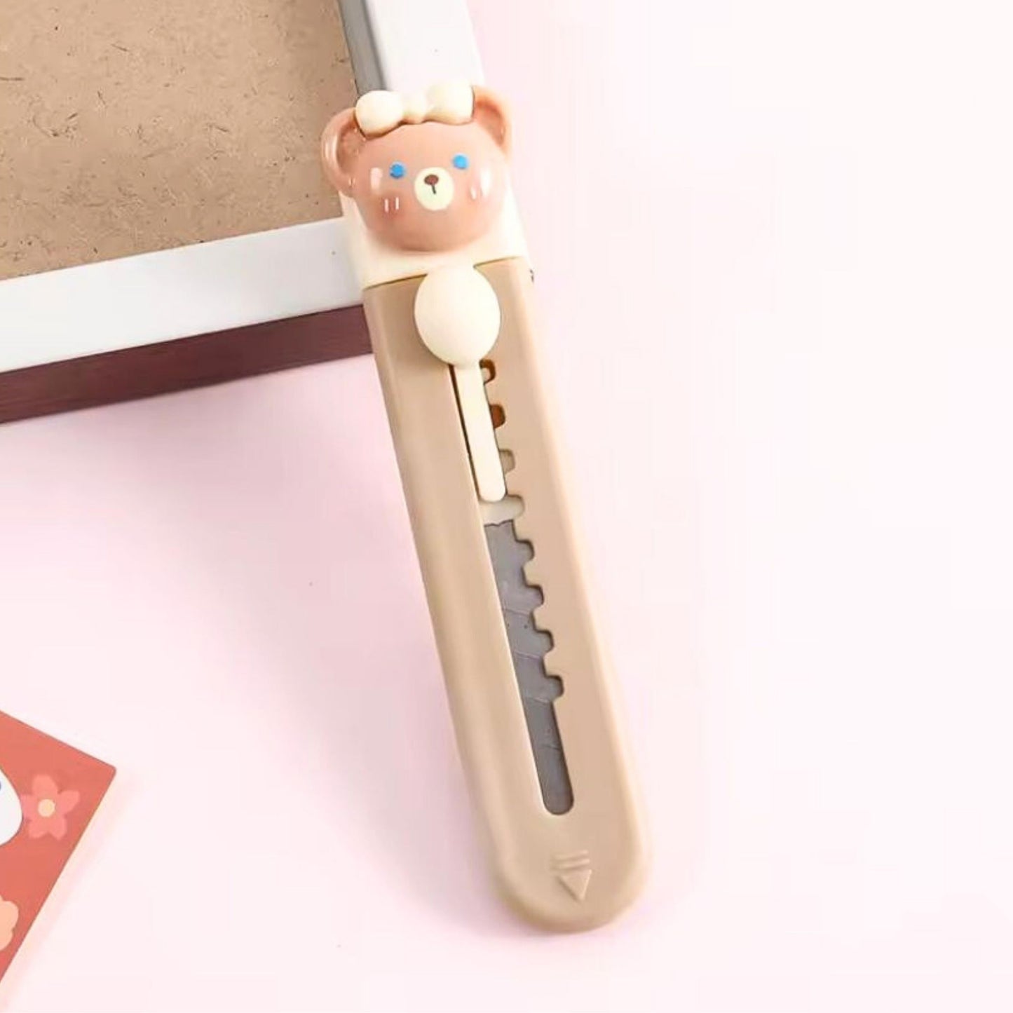 Bear paper cutter