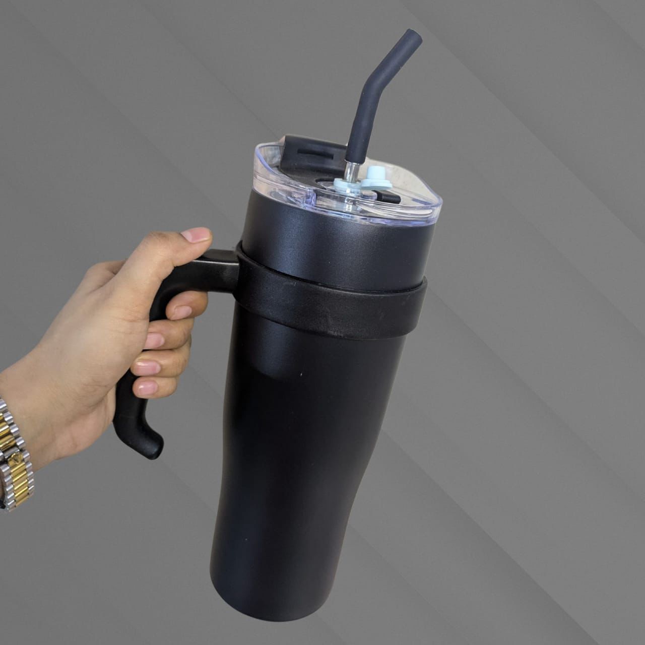 Insulated single color tumblers with steel straw