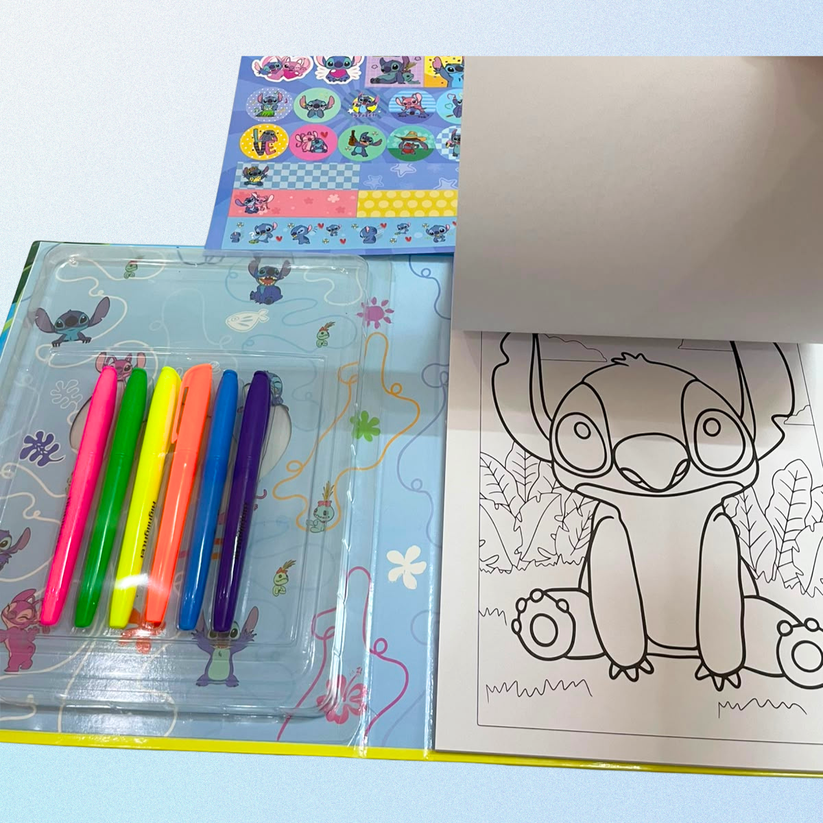 Variant 1 kids colouring book activity with markers , stickers and colouring book