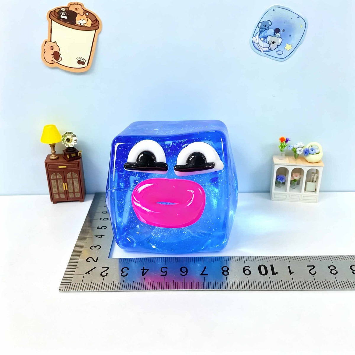 Emoji cube squishy